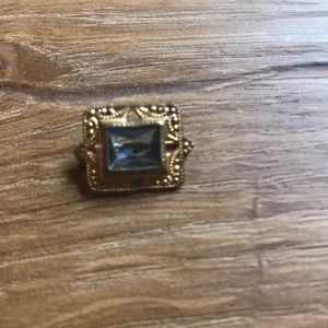 18k and aquamarine pin🌺